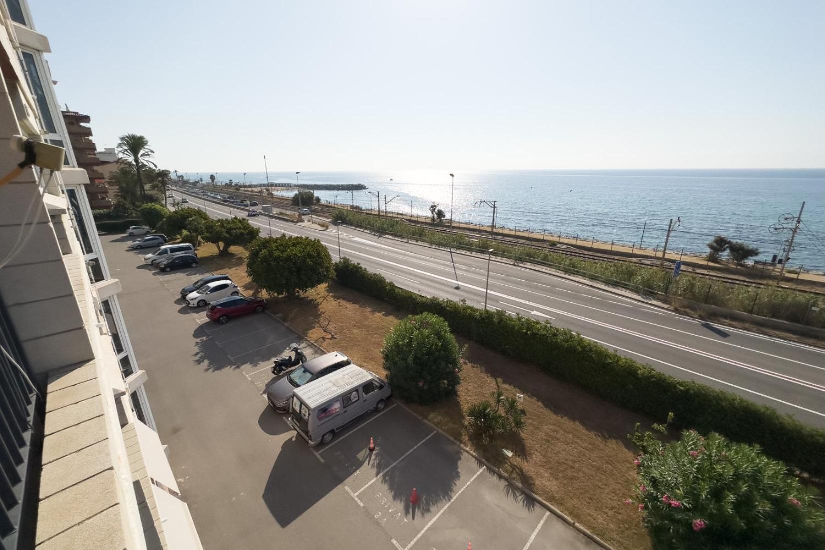 Impresionante Apartamento Delante Del Mar Vilassar De Mar Buitenkant foto