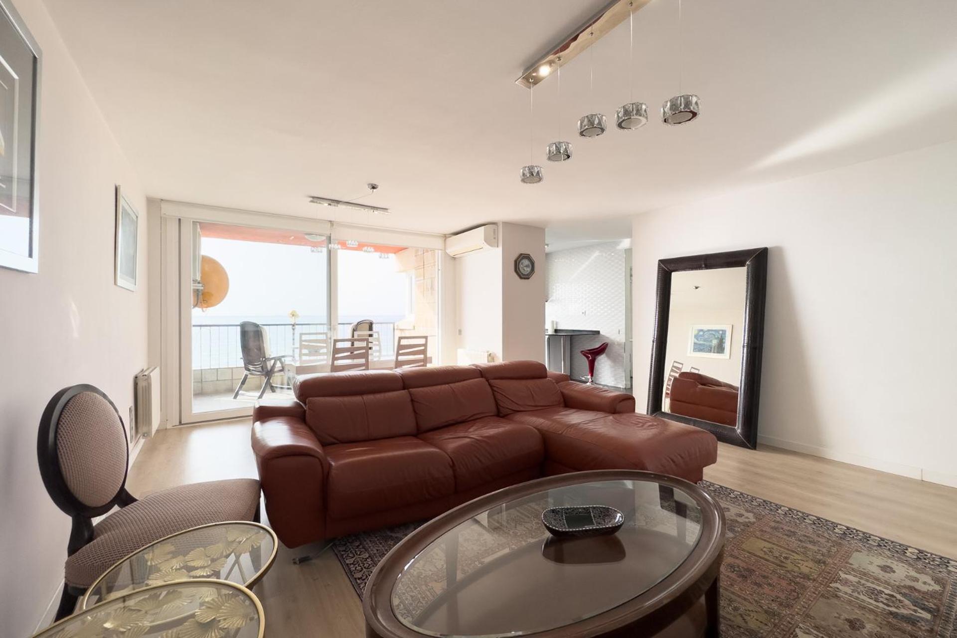 Impresionante Apartamento Delante Del Mar Vilassar De Mar Buitenkant foto