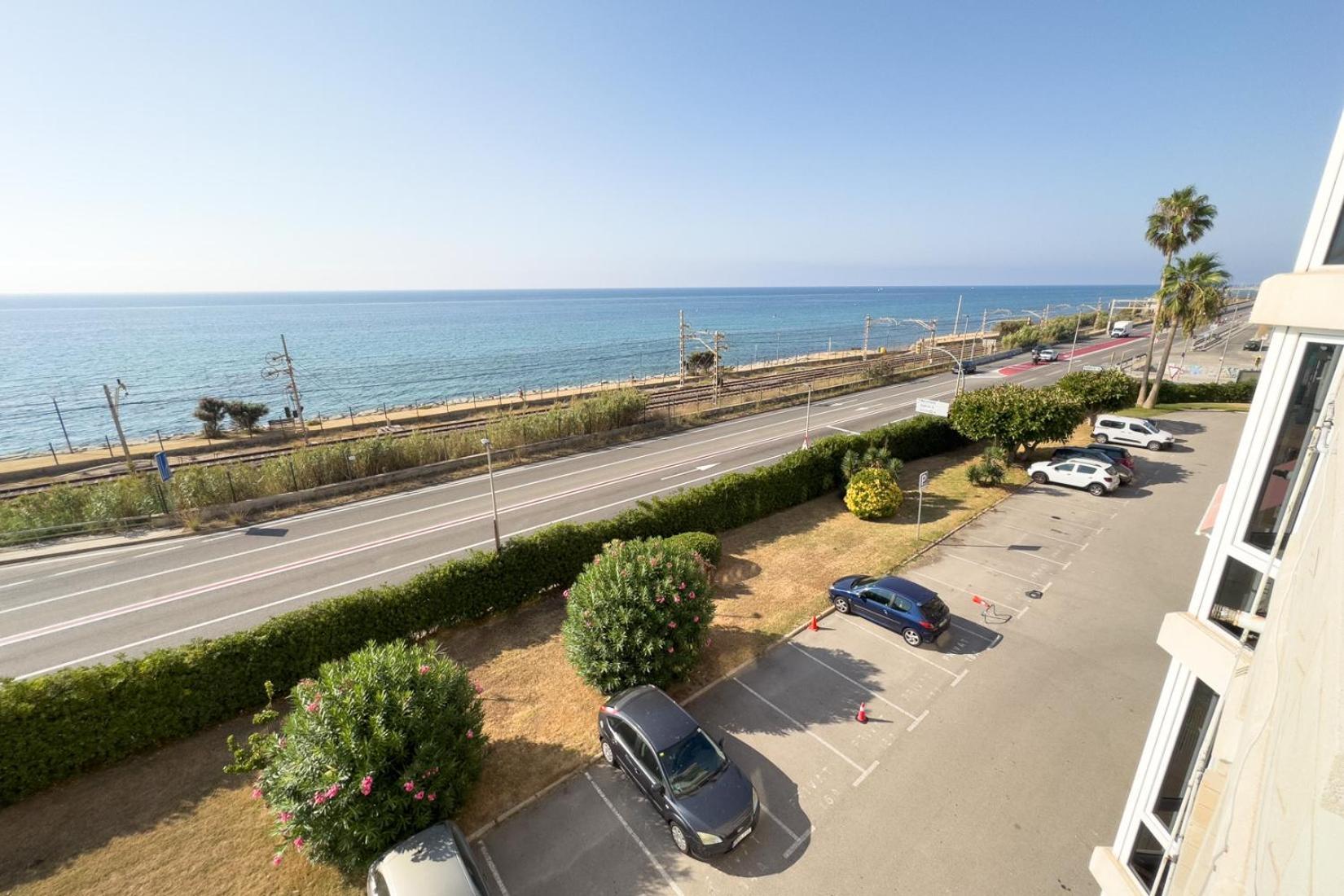 Impresionante Apartamento Delante Del Mar Vilassar De Mar Buitenkant foto